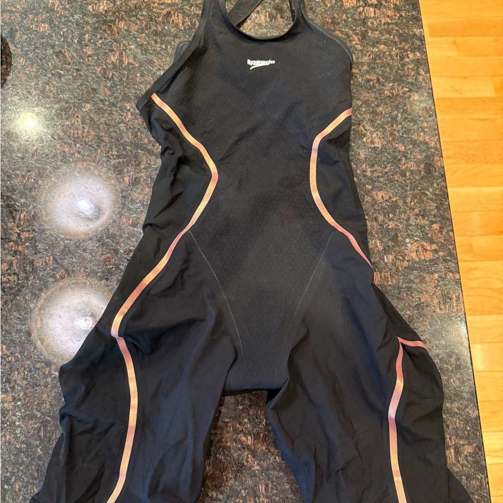 Speedo pure intent size 24